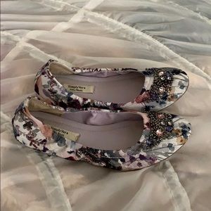Simply Vera, Vera Wang ballet flats.